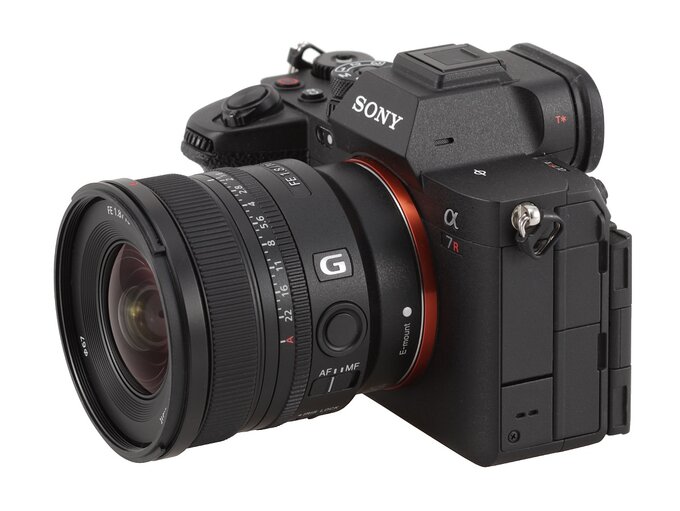 Sony FE 16 mm f/1.8 G - Wstp