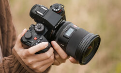 Viltrox AF 16 mm f/1.8 L-Mount Viltrox AF 16 mm f/1.8 L-Mount